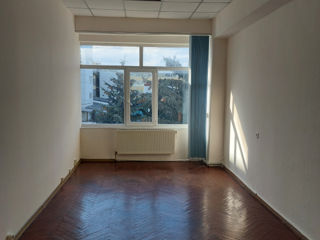 Oficiu de 20,20 m2 pentru 2-3 persoane pe str. Tighina, 65.