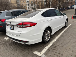 Ford Fusion foto 3