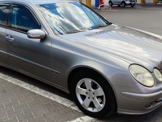 Mercedes E-Class foto 4