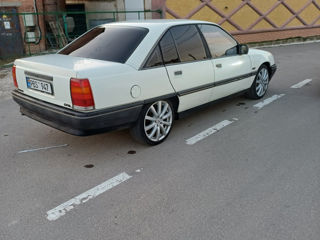 Opel Omega foto 2