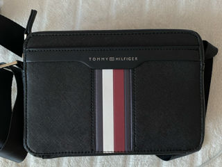 Borseta Tommy Hilfiger foto 1