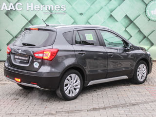 Suzuki S-Cross foto 2