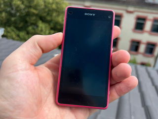 Sony Xperia Z1  Compact