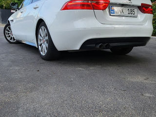 Jaguar XE фото 2