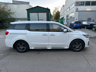 KIA Carnival foto 5