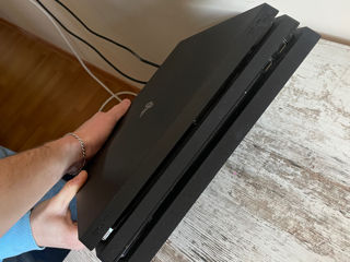 PlayStation 4 Pro 1TB foto 2