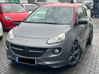Opel Adam foto 1