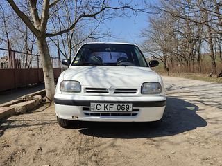 Nissan Micra foto 10