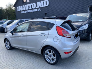 Ford Fiesta foto 3