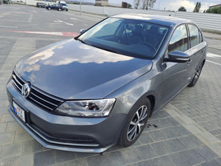 Volkswagen Jetta foto 2