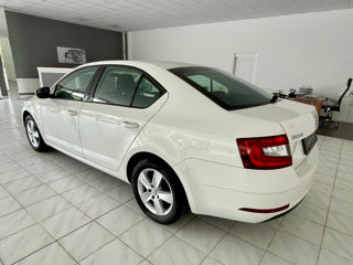 Skoda Octavia foto 2