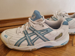 Asics foto 2