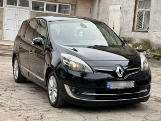 Renault Grand Scenic foto 2