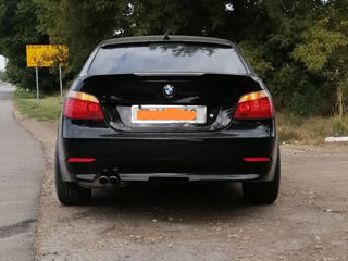 BMW 5 Series foto 3