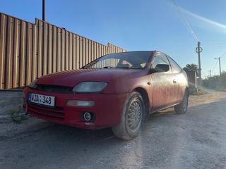 Mazda 323 foto 3