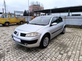 Renault Megane foto 2