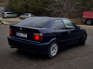 BMW 3 Series foto 4