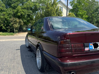 BMW 5 Series foto 4