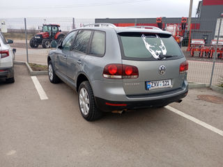 Volkswagen Touareg foto 3