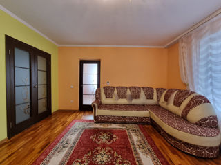 Apartament cu 3 camere, 80 m², Botanica, Chișinău foto 2