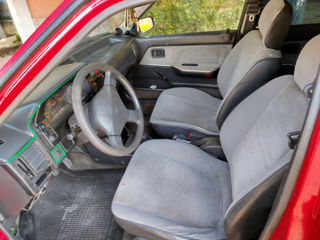 Mazda 323 foto 6