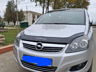 Opel Zafira foto 2