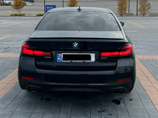 BMW 5 Series foto 4