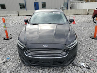 Ford Fusion foto 2