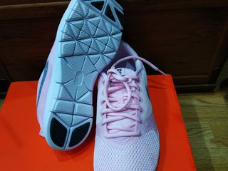 Новые кроссовки Nike. Оригинал. 38,5 размер foto 5