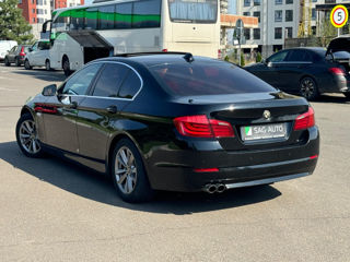 BMW 5 Series foto 2