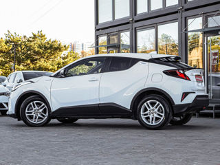 Toyota C-HR foto 2