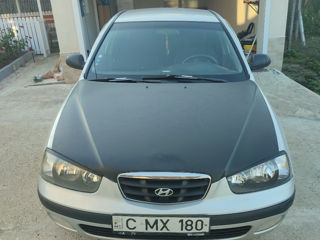 Hyundai Elantra foto 2