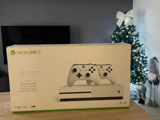 Xbox one s 1 TB в идеальном состоянии foto 2