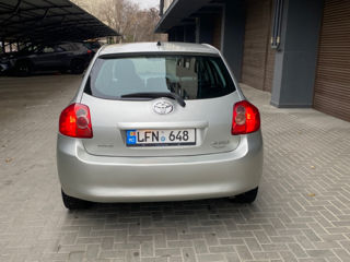 Toyota Auris foto 2