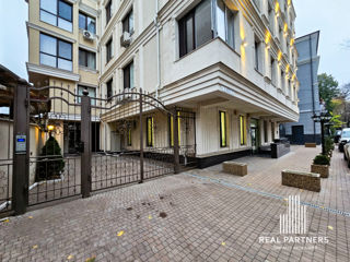 Apartament cu 4 camere, 206 m², Centru, Chișinău foto 3