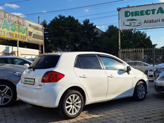 Toyota Auris foto 2