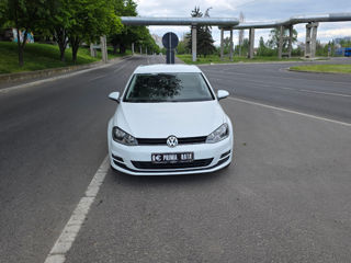 Volkswagen Golf foto 1