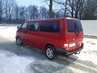 Volkswagen Caravelle foto 9