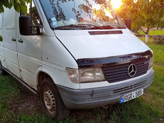 Mercedes Sprinter foto 2