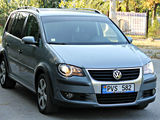 Volkswagen Touran foto 2