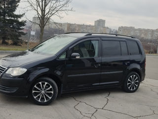 Volkswagen Touran foto 6