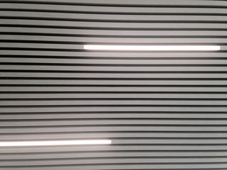 Реечные алюминиевые подвесные потолки, tavane lamelare foto 6