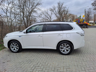 Mitsubishi Outlander foto 10