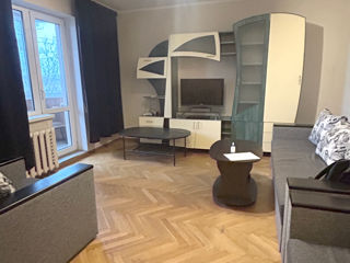 Apartament cu 2 camere, 55 m², Centru, Chișinău foto 3