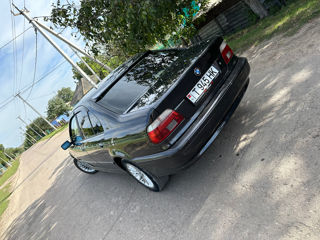 BMW 5 Series foto 2