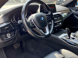 BMW 5 Series foto 8