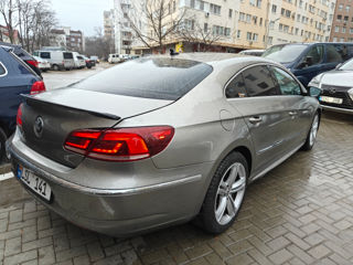 Volkswagen Passat CC foto 2