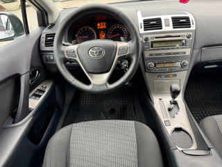 Toyota Avensis foto 11