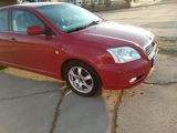 Toyota Avensis foto 4