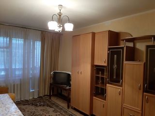 Schimb apartament cu 3-i odăi la nivelul 2 din 10 pe apartament cu o odae preferabil aceiaș regiune. foto 3